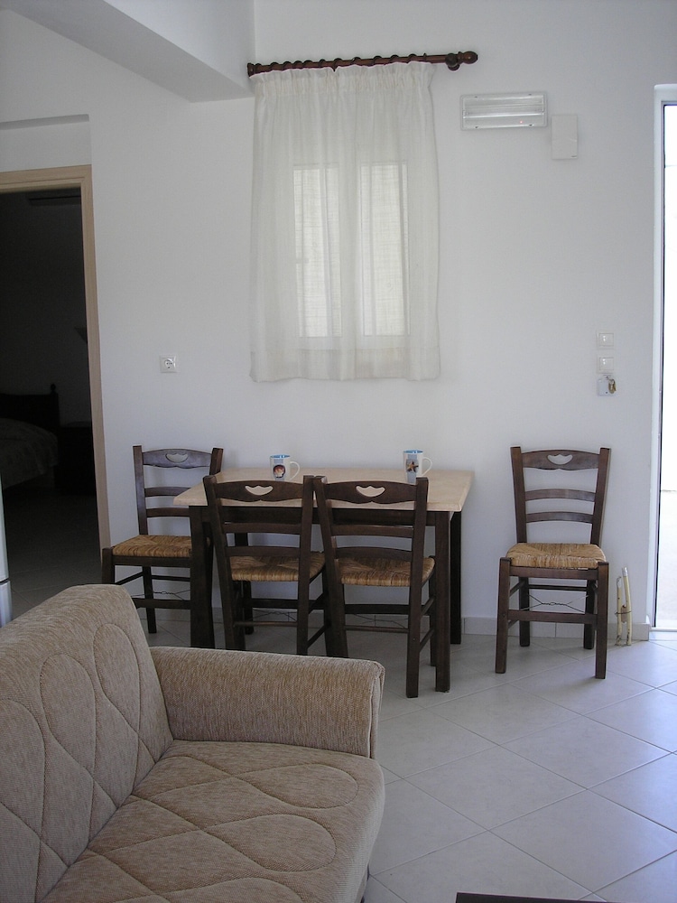 Nephele Apartments 30/50
