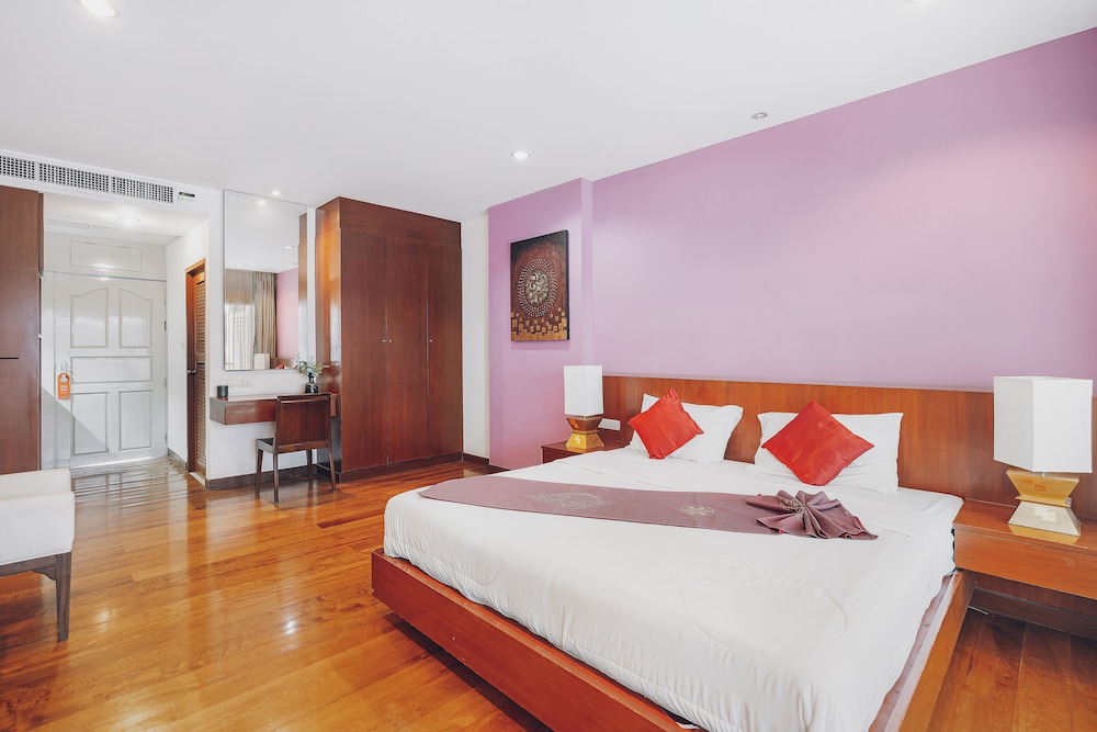JUNIOR SUITE, POOL SIDE