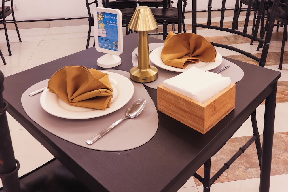 Icon Hotel North Edsa 45/65