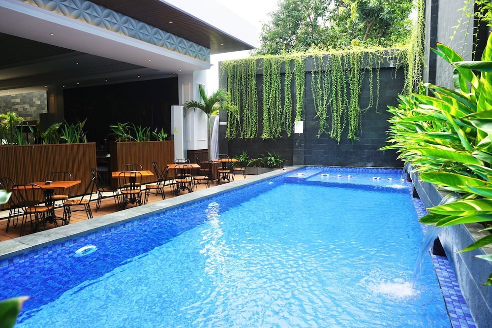 The Malioboro Hotel & Conference Center 40/42