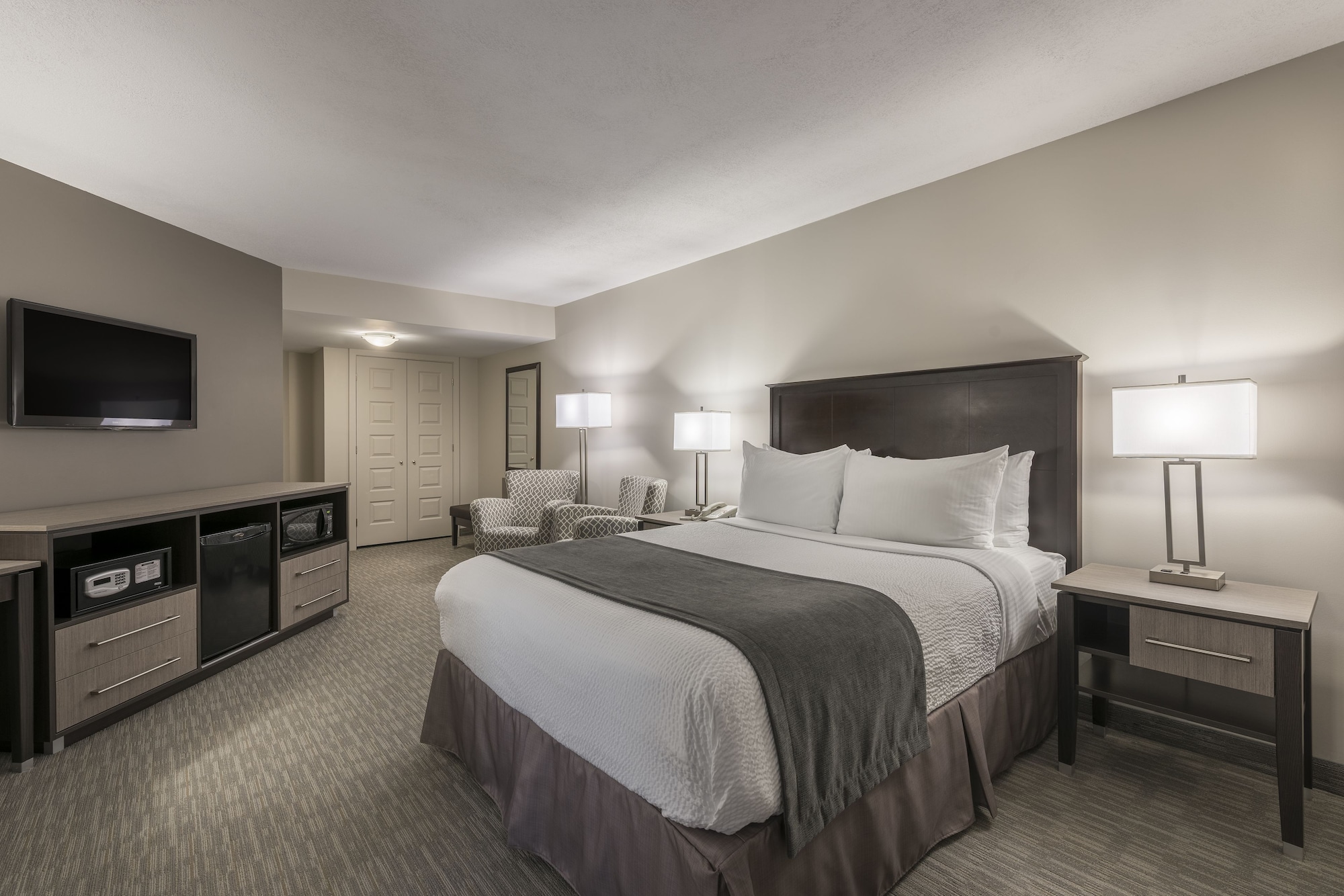 Suite, King Bed