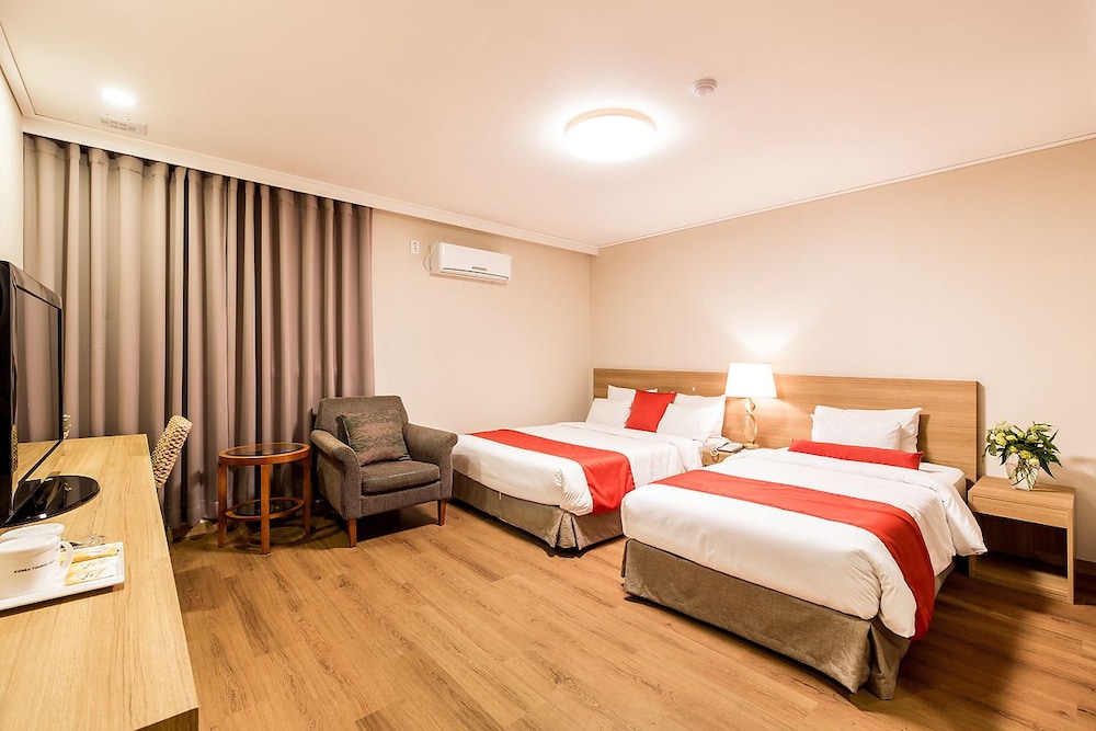 Korea Tourist Hotel 16/61