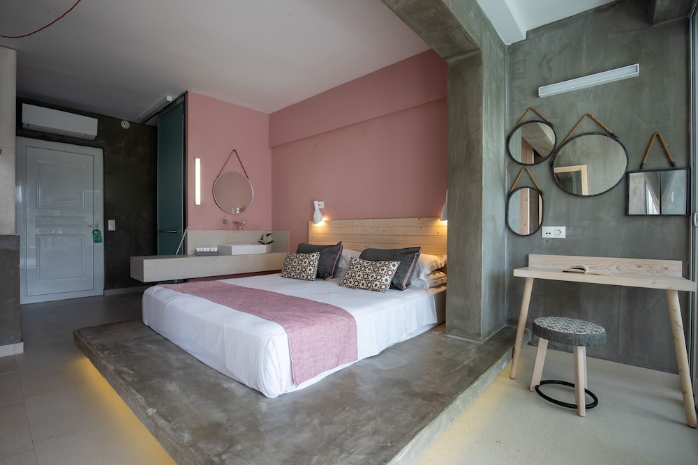 Kouros Exclusive Suites - Adults Only 24/78