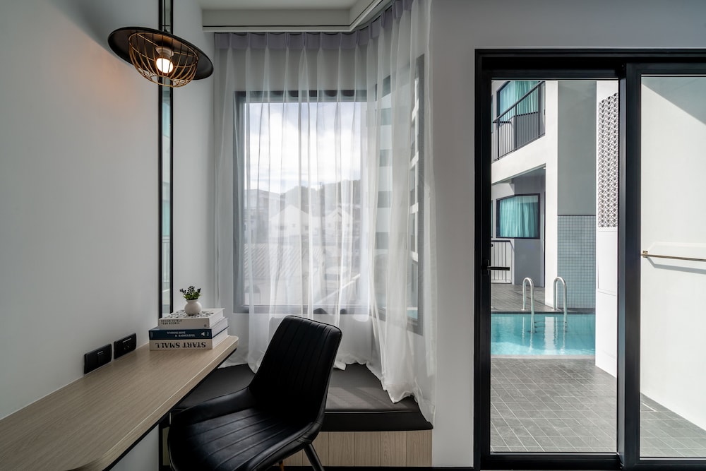 Ratri Hotel Phuket Old Town 46/47