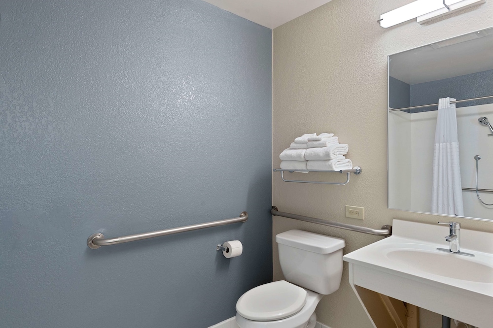 Extended Stay America - Charlotte - Tyvola Rd. 17/48