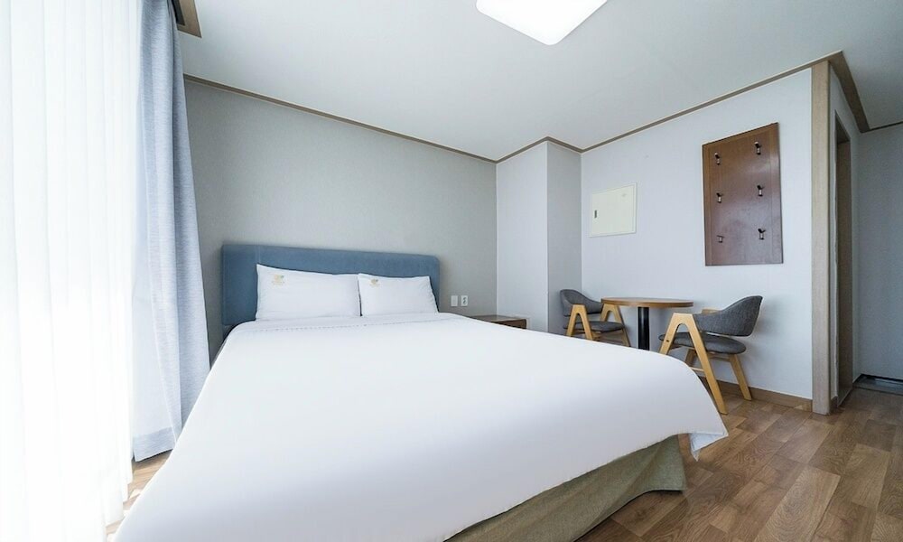 Mud Beach Hotel 33/57