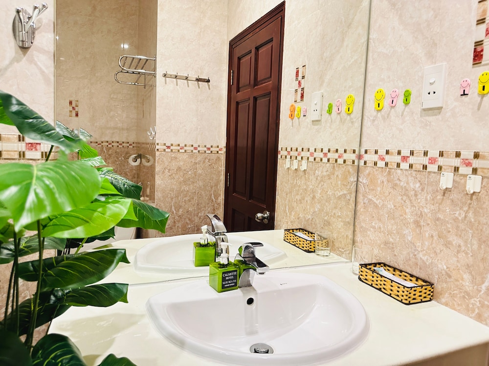 Calmette Hotel 47/50