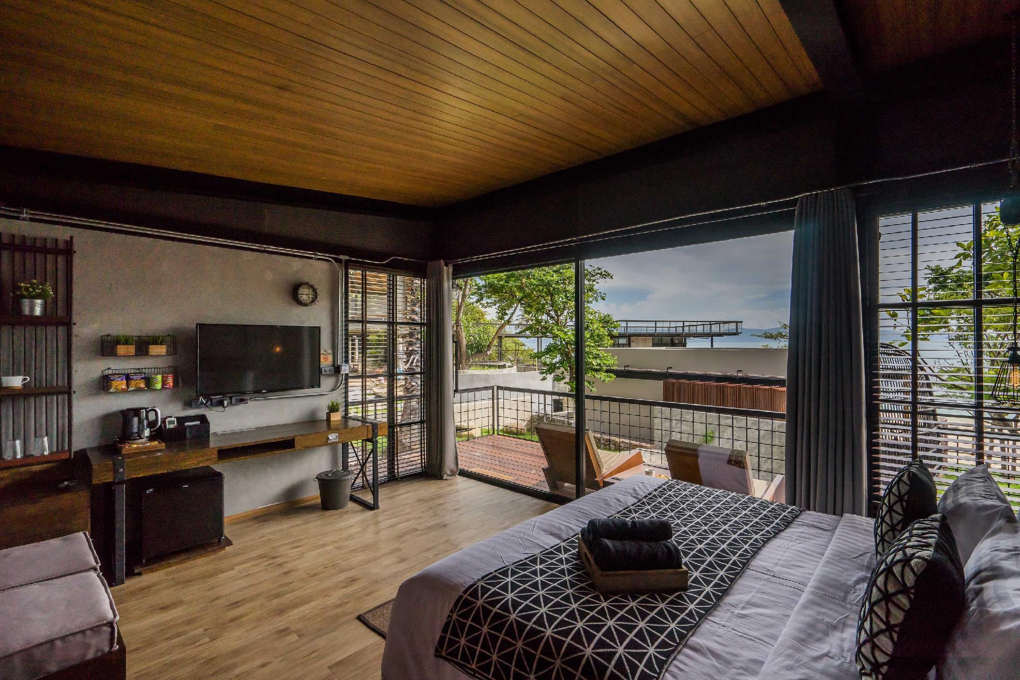 Deluxe, King Bed, Sea Side