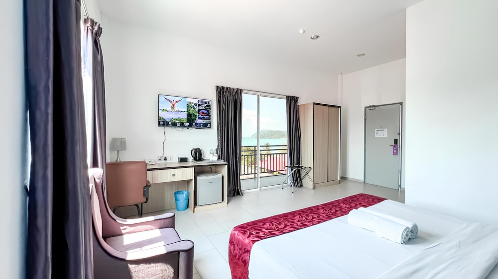 Royal Agate Beach Resort 21/64