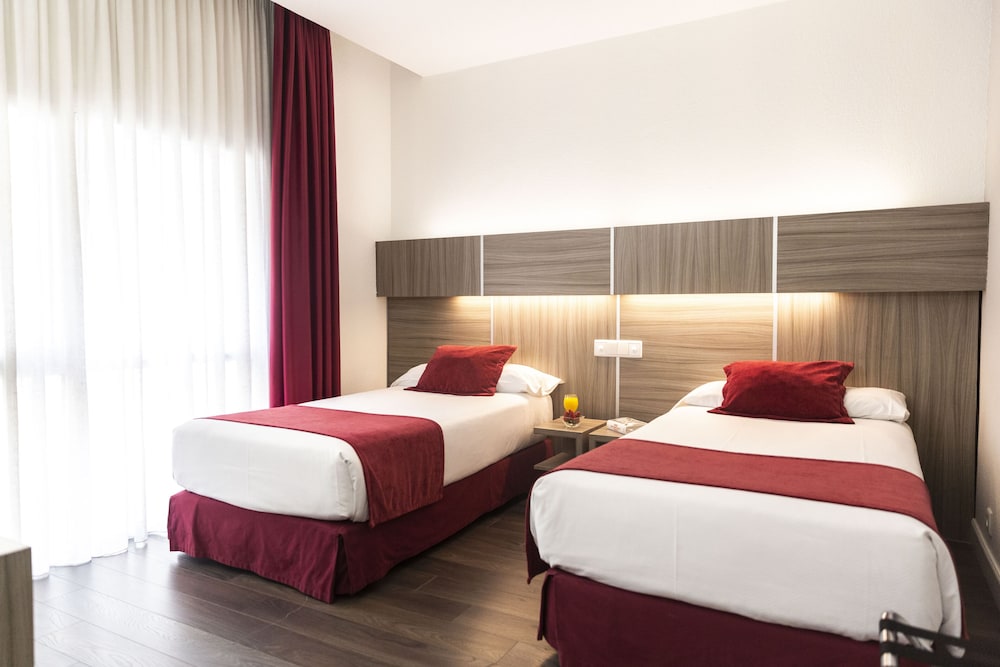 Hotel Aa Serrano By Silken 10/52