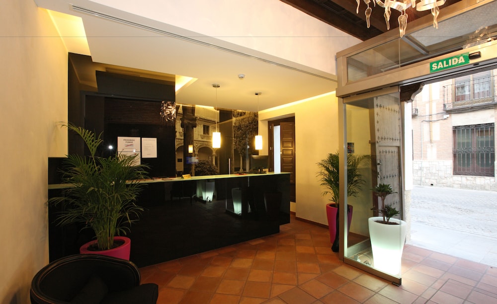 Lobby at Evenia Alcala Boutique, ALCALA DE HENARES