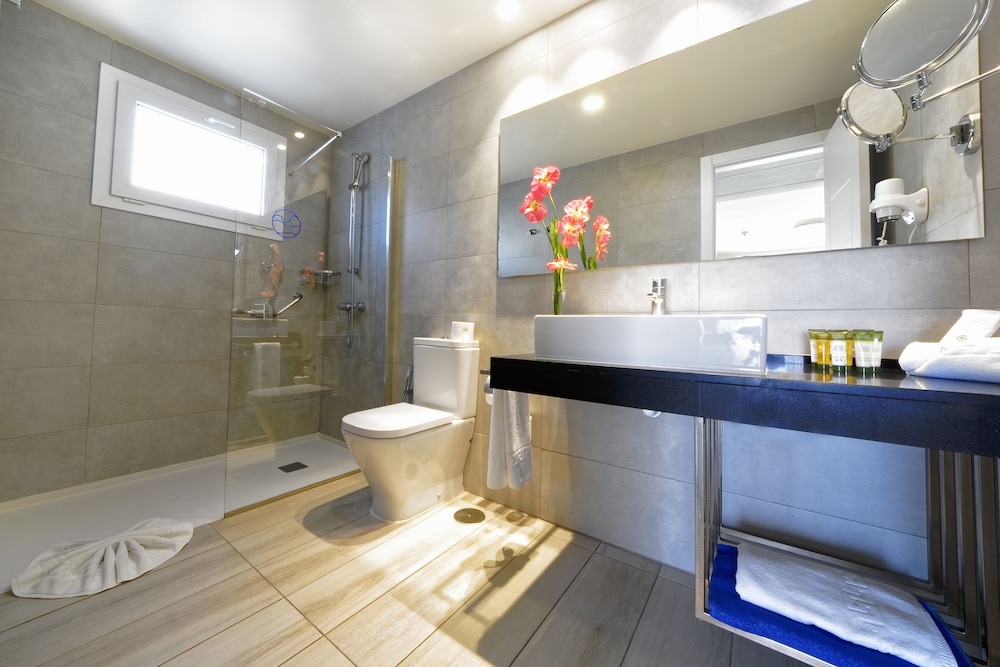 Aqua Suites Hotel Boutique 23/26