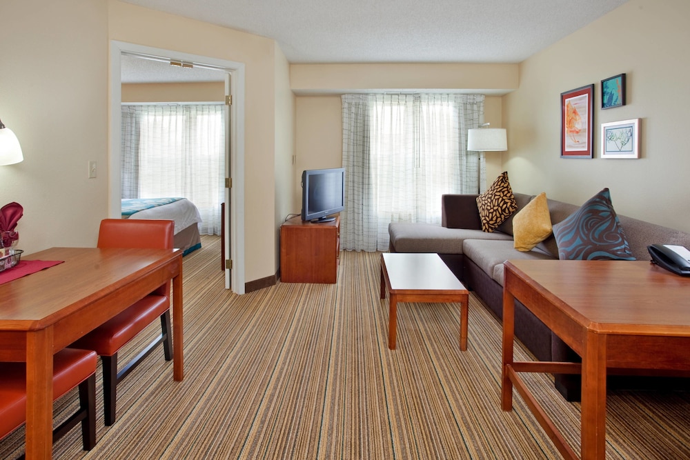 Residence Inn Houston Sugar Land 22/30