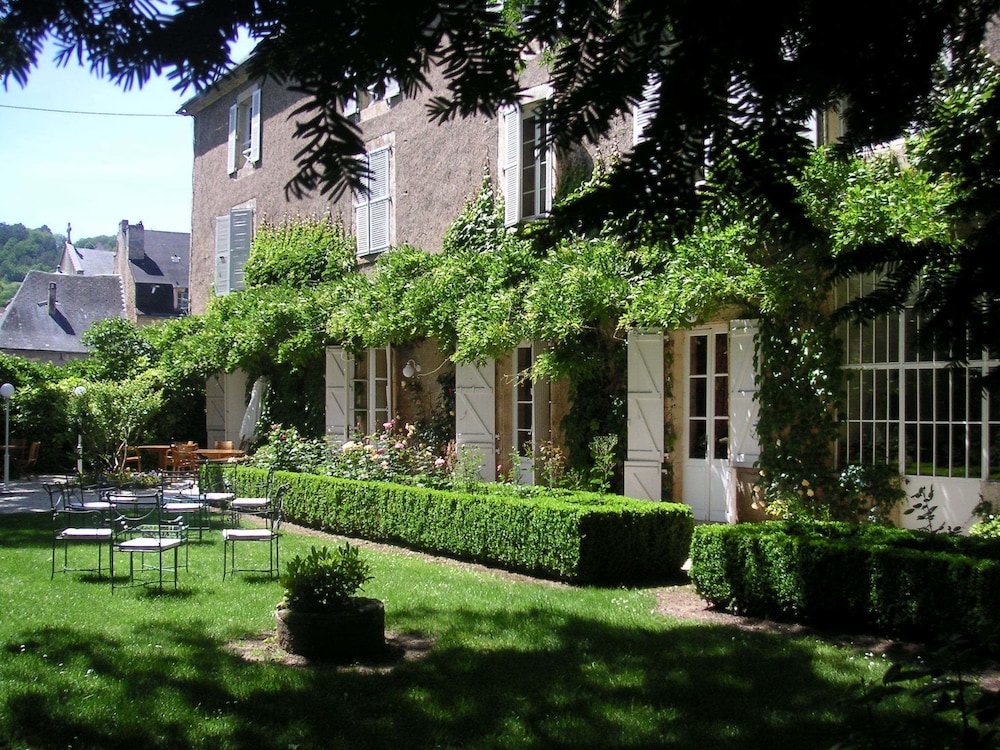 HOTEL LA ROSERAIE 42/50