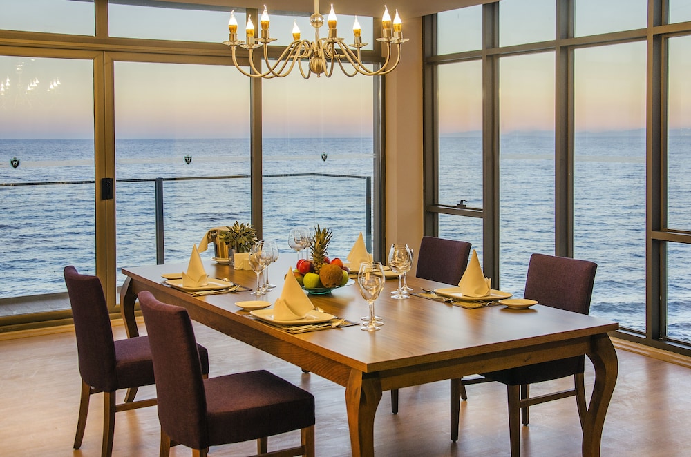 Ladies Beach Residence Hotel 55/68