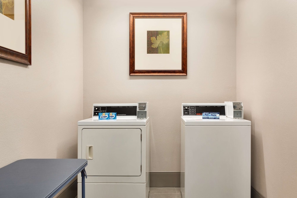 Country Inn Suites By Radisson Warner Robins Ga 13/55