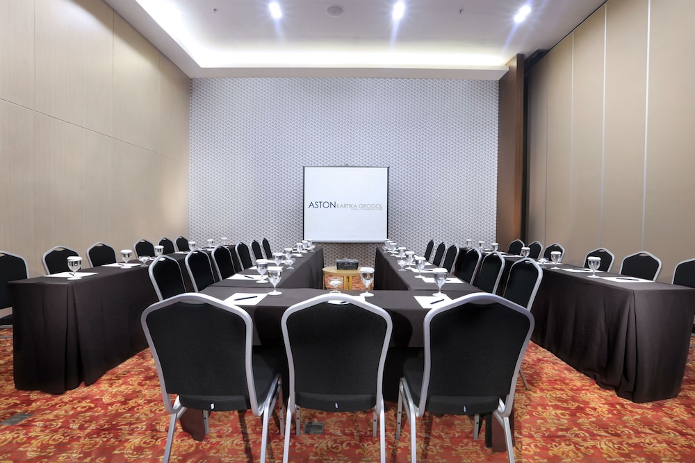 Aston Kartika Grogol Hotel and Conference Center 32/42