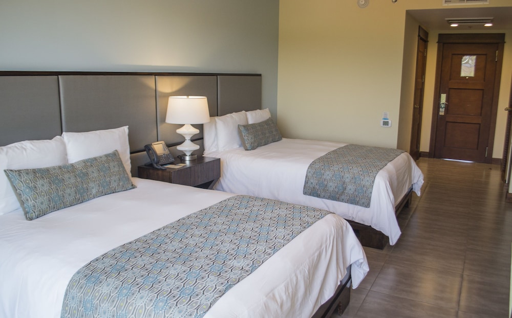 Room, 2 Queen Beds, Ocean View