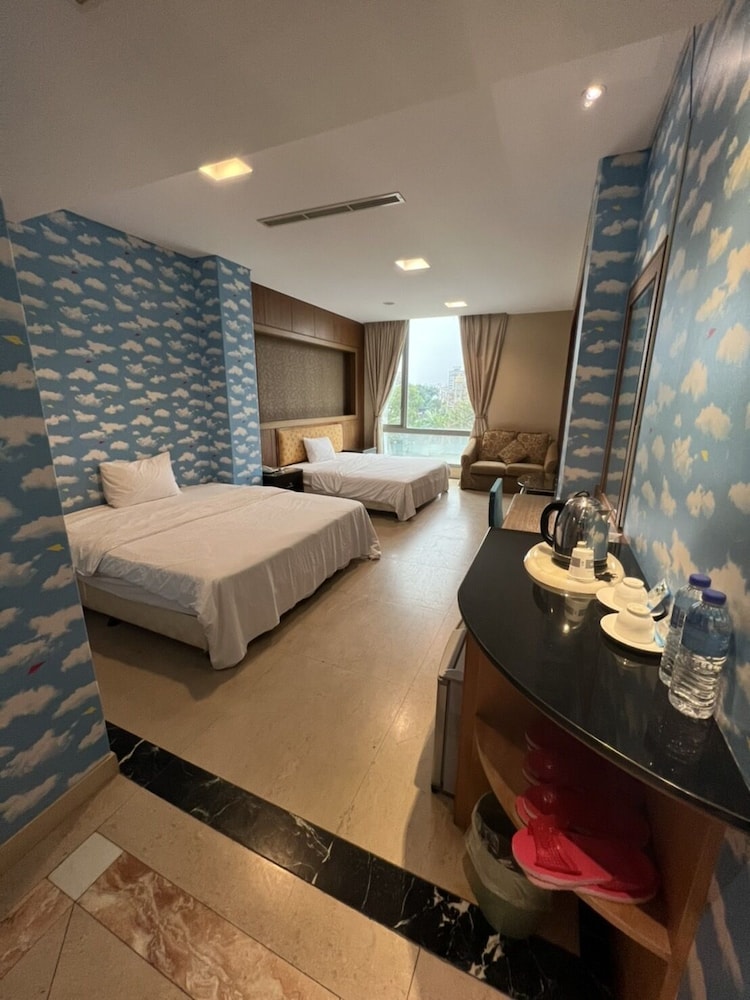 Charming Motel 24/47