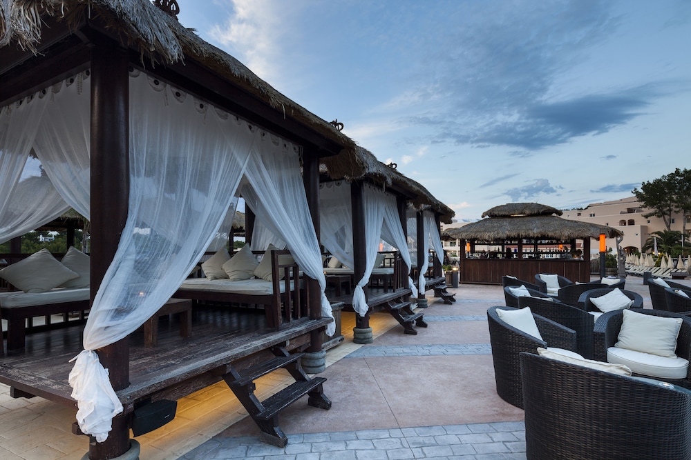 Invisa Hotel Club Cala Blanca 38/44