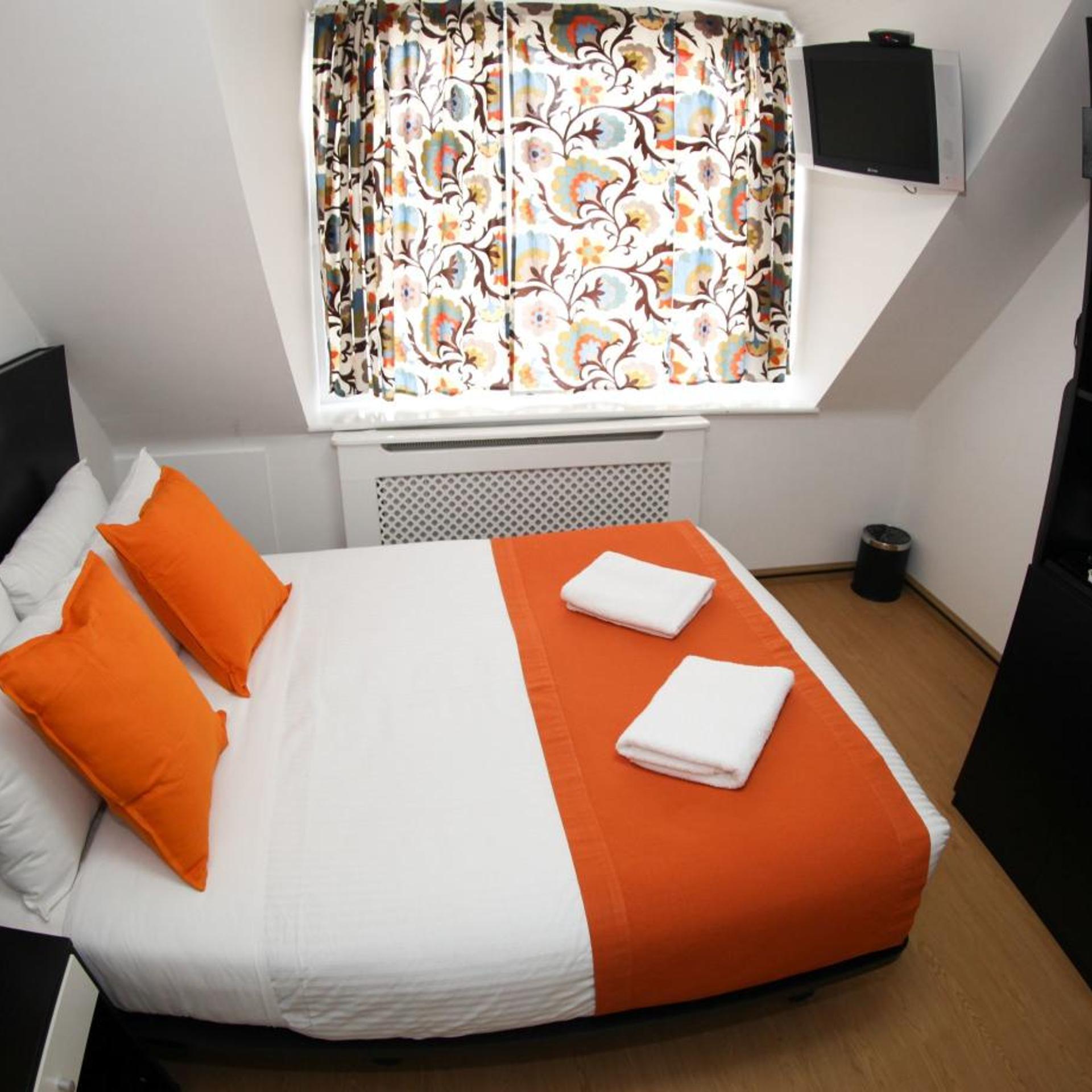 Room, Single