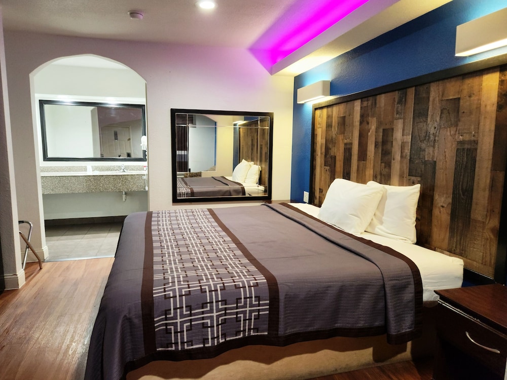 Express Inn 18/60