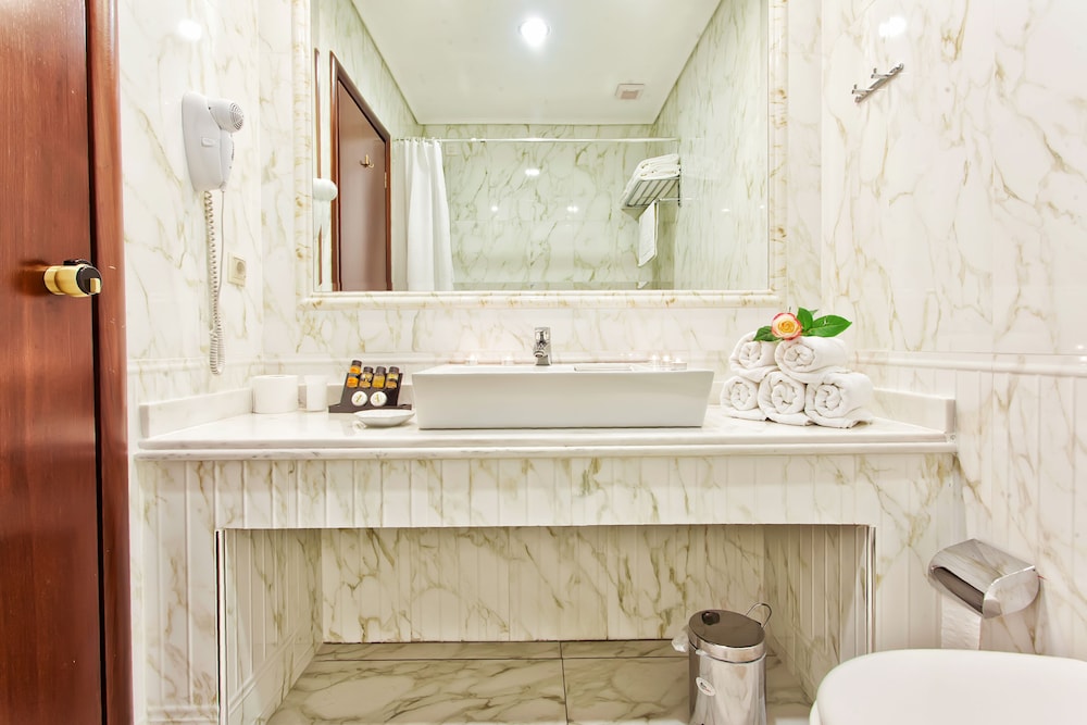 Hotel Kouros 26/61