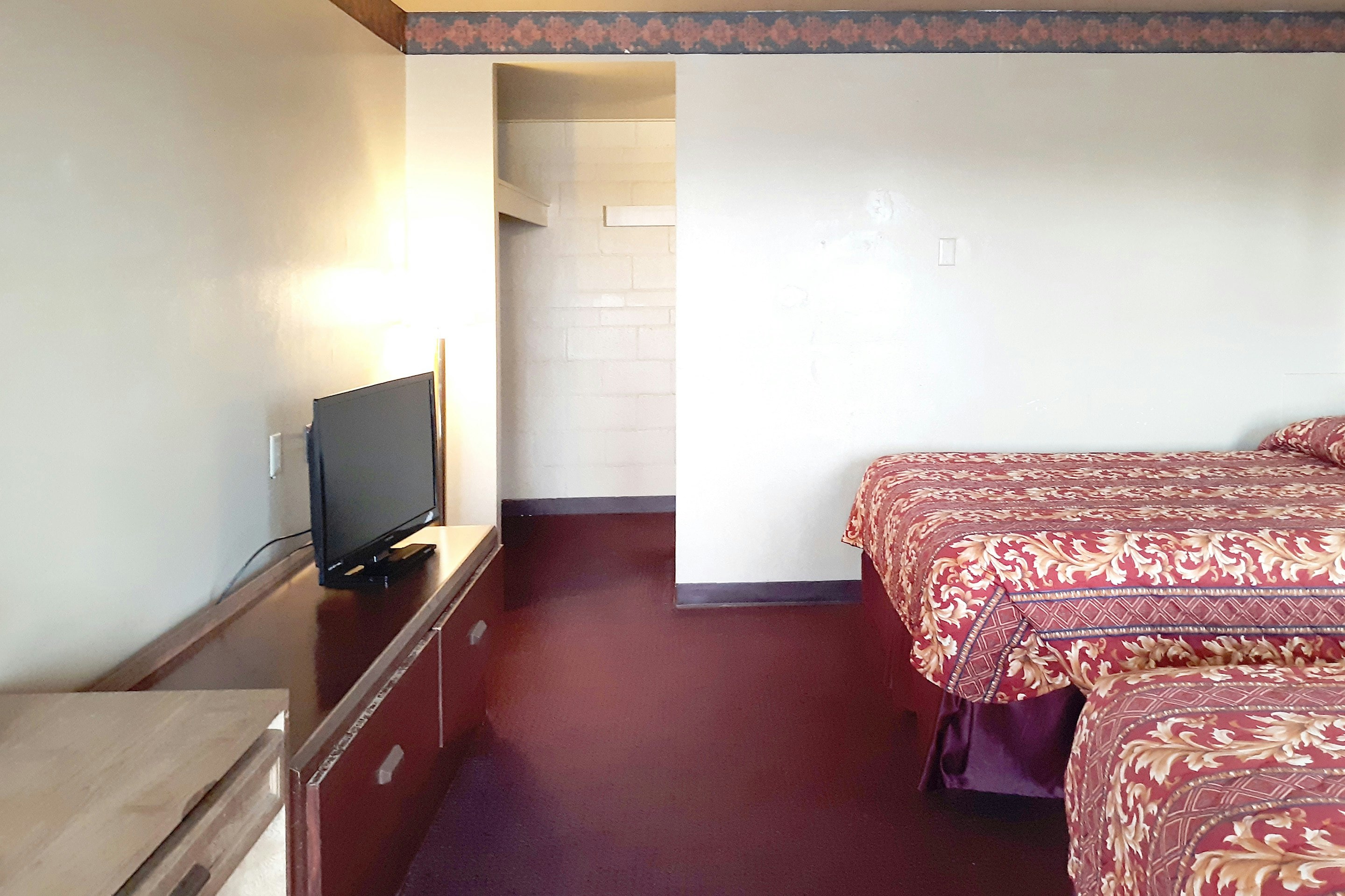 Hotel Kings at Clovis 5/22