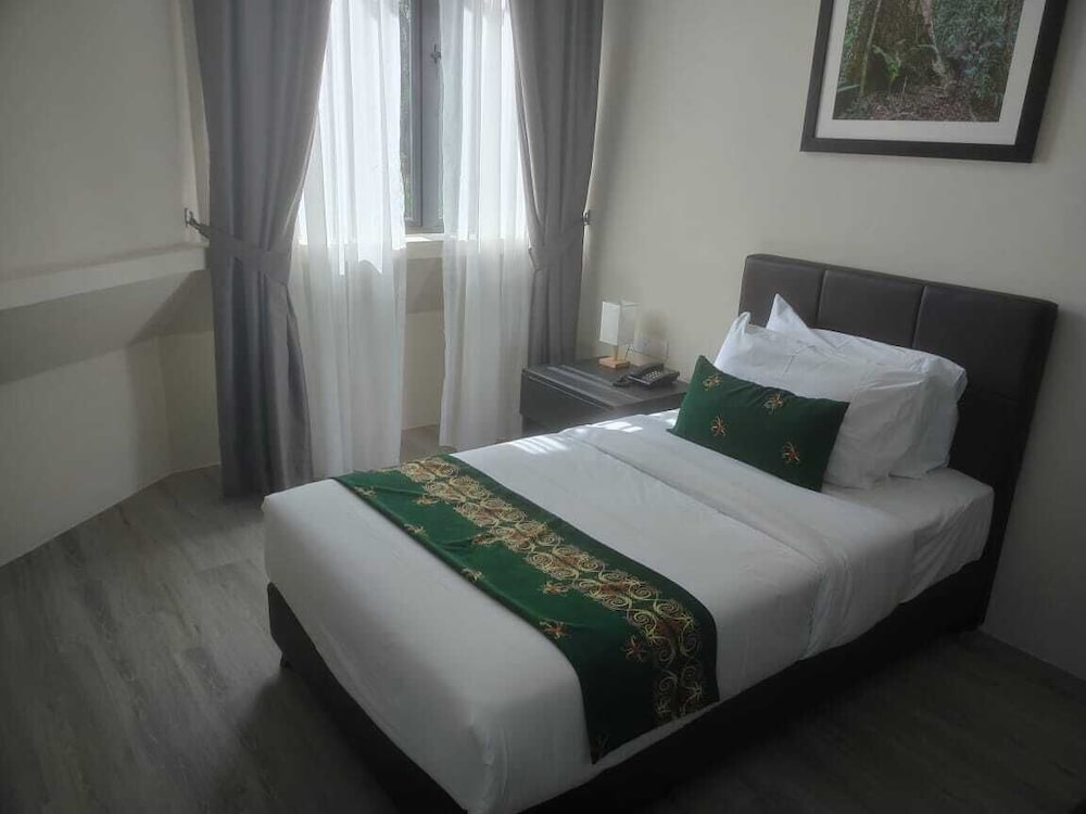 Telang Usan Hotel 14/44