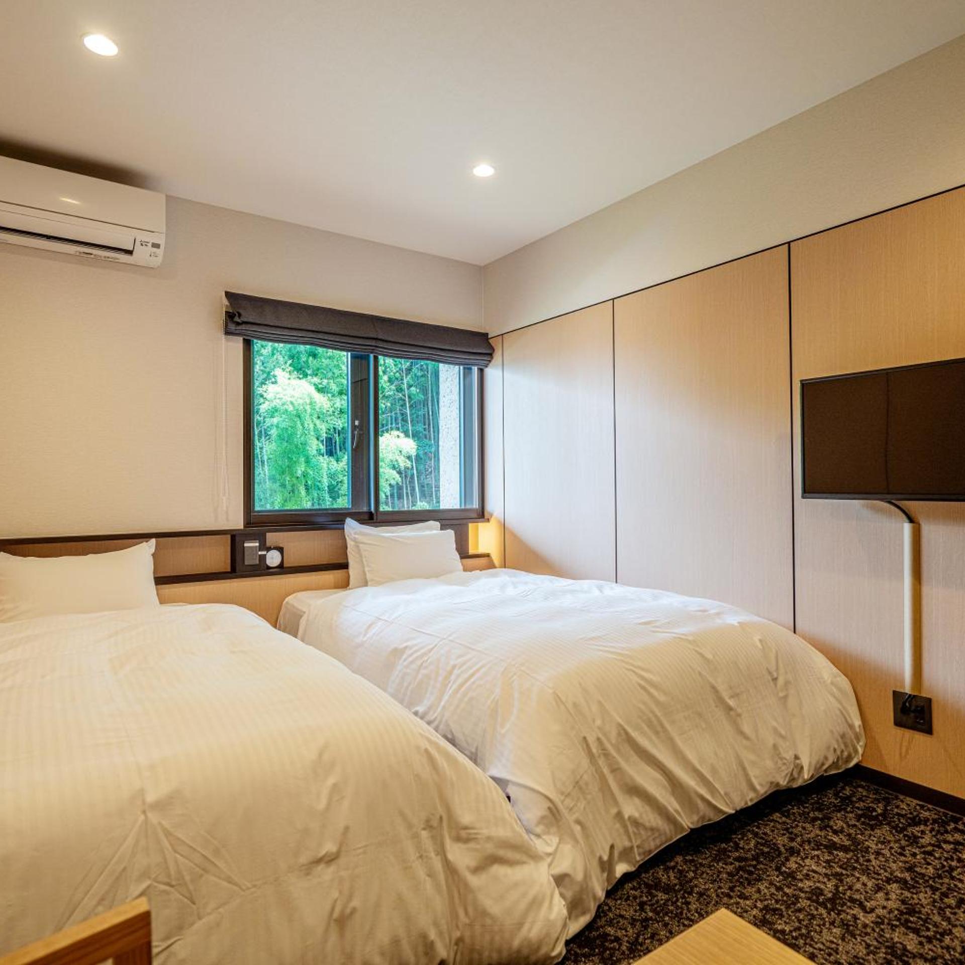 Economy, Twin Beds
