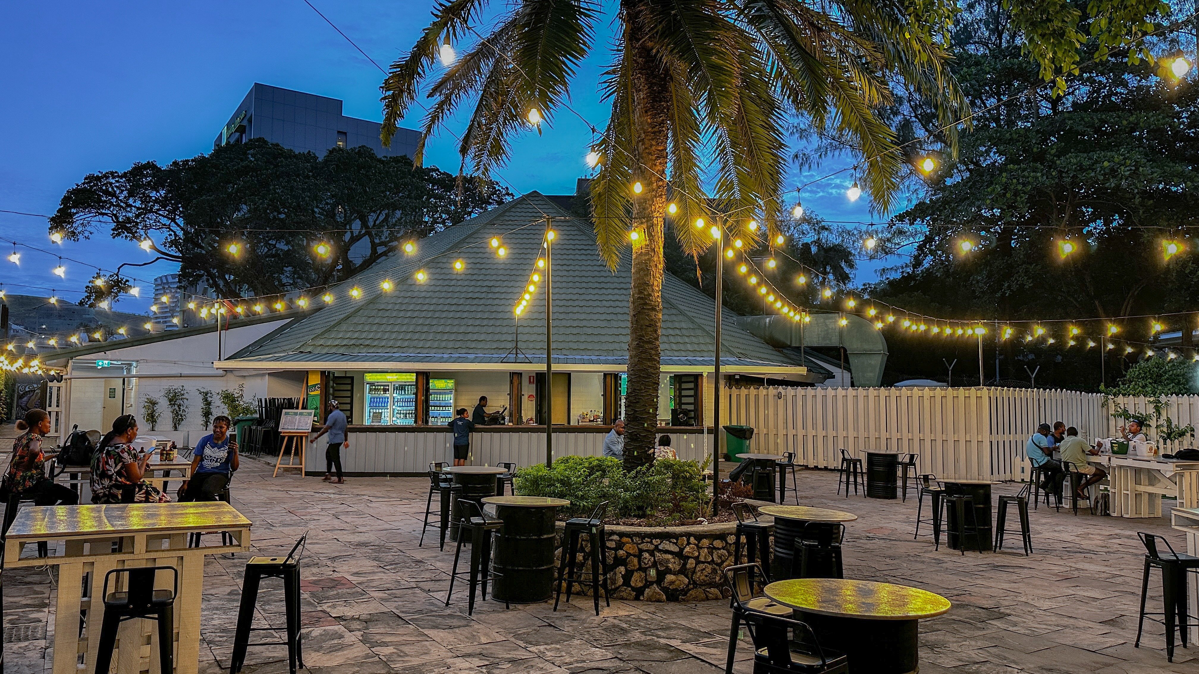 Holiday Inn Port Moresby 72/79