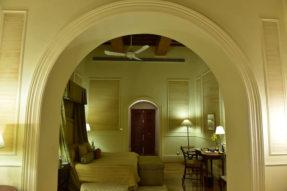 TAJ FALAKNUMA PALACE 55/81