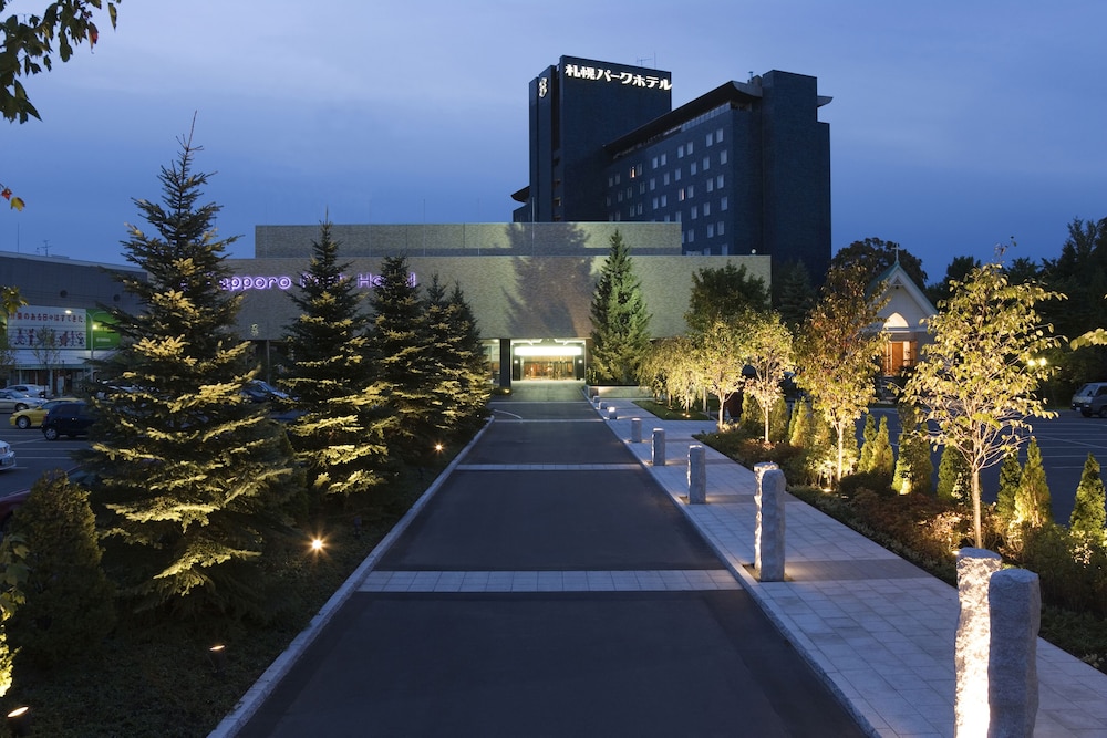 Sapporo Park Hotel 35/75