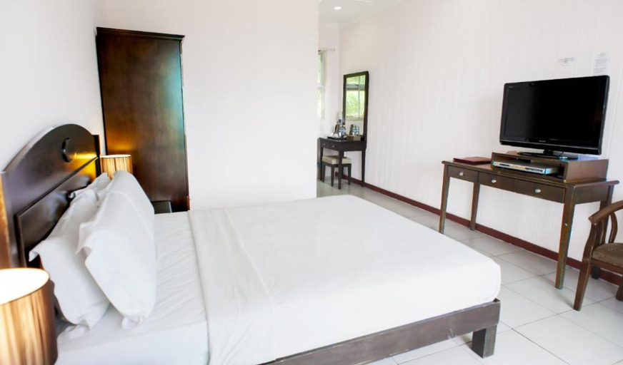 Deluxe, Double or Twin Bed, Valley Wing