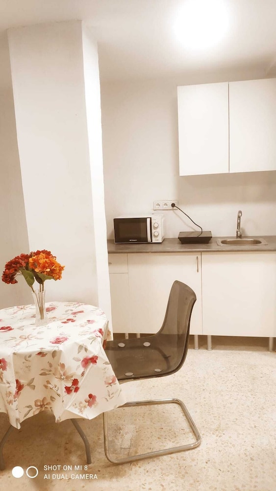 Hostal estudios 21/48