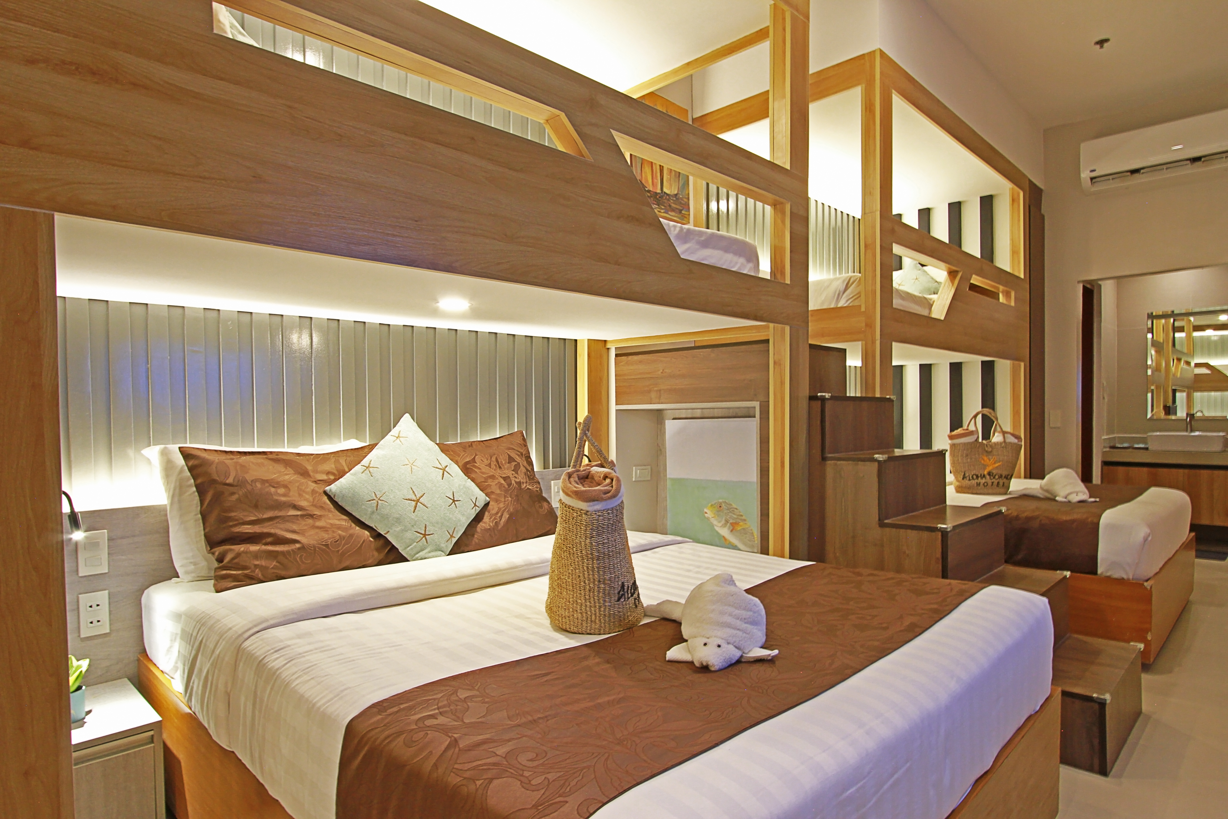 Ohana Premier (8 persons)