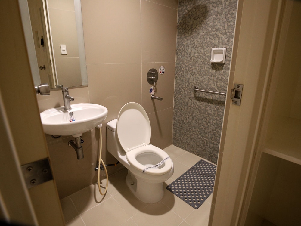 Hotel Sogo Edsa Cubao 52/55