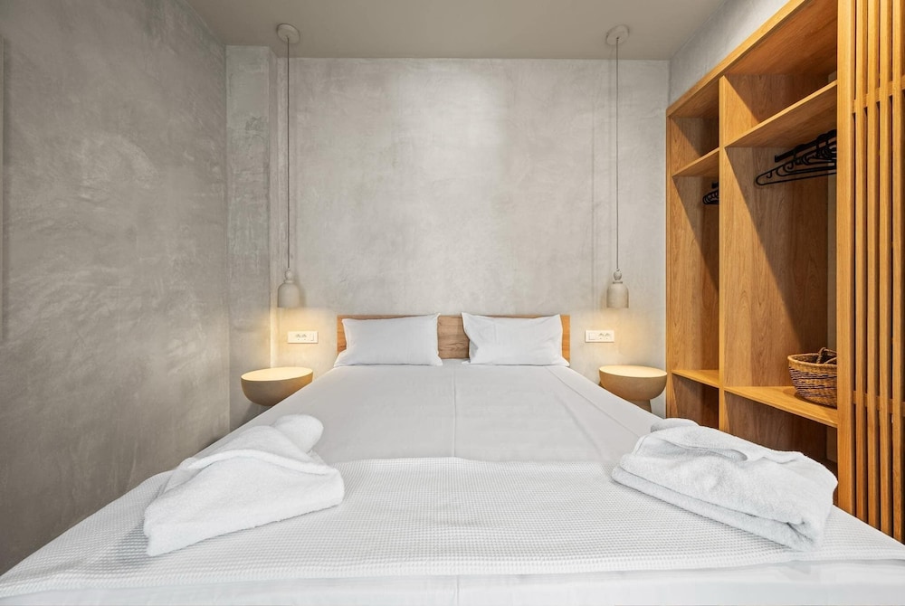 Nikos Apartments 35/76