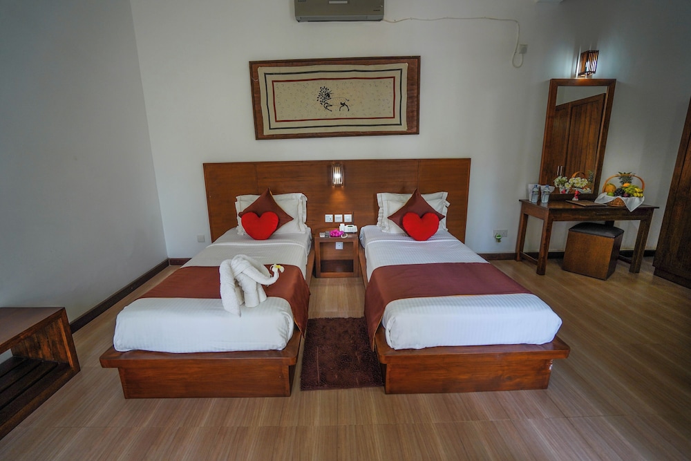 Hotel Tamarind Tree Tissamaharama 11/60
