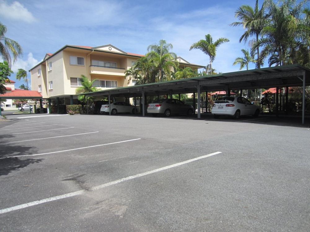 TRADEWINDS MCLEOD HOLIDAY APARTMENTS 14/43