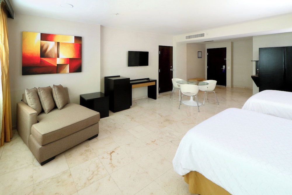 Holiday Inn Express Ciudad Del Carmen 35/50