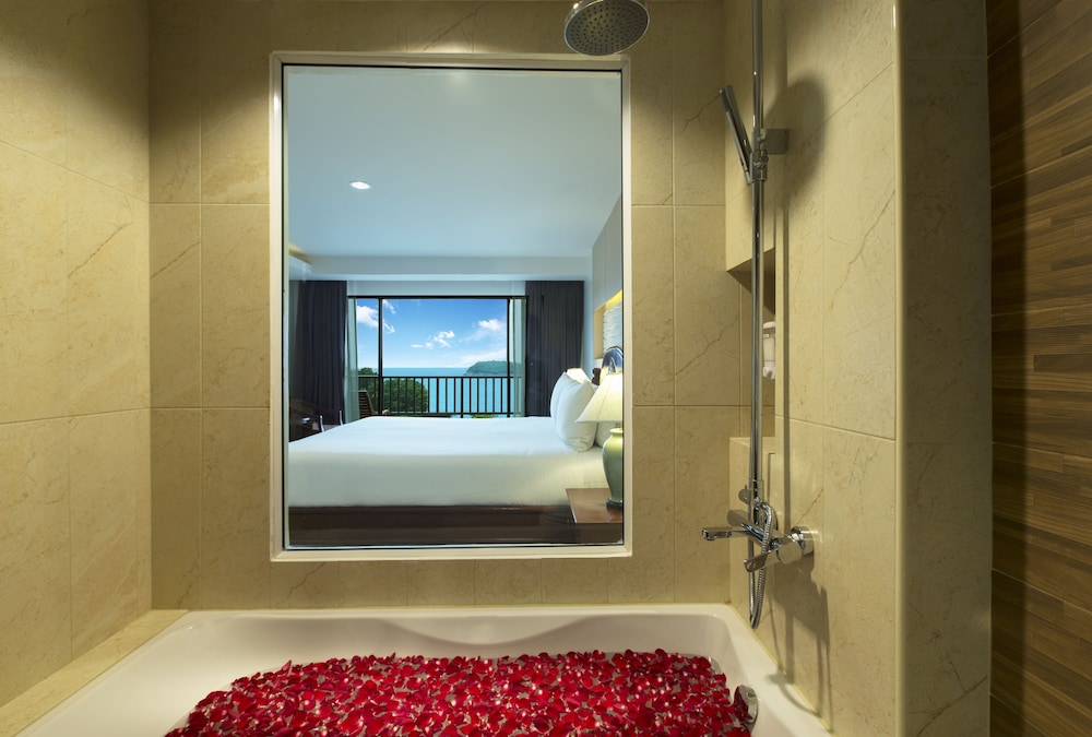 Chanalai Garden Resort 50/50