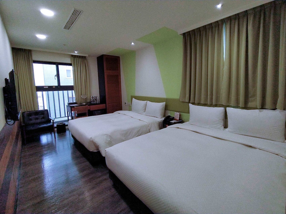 Hotel J 10/54