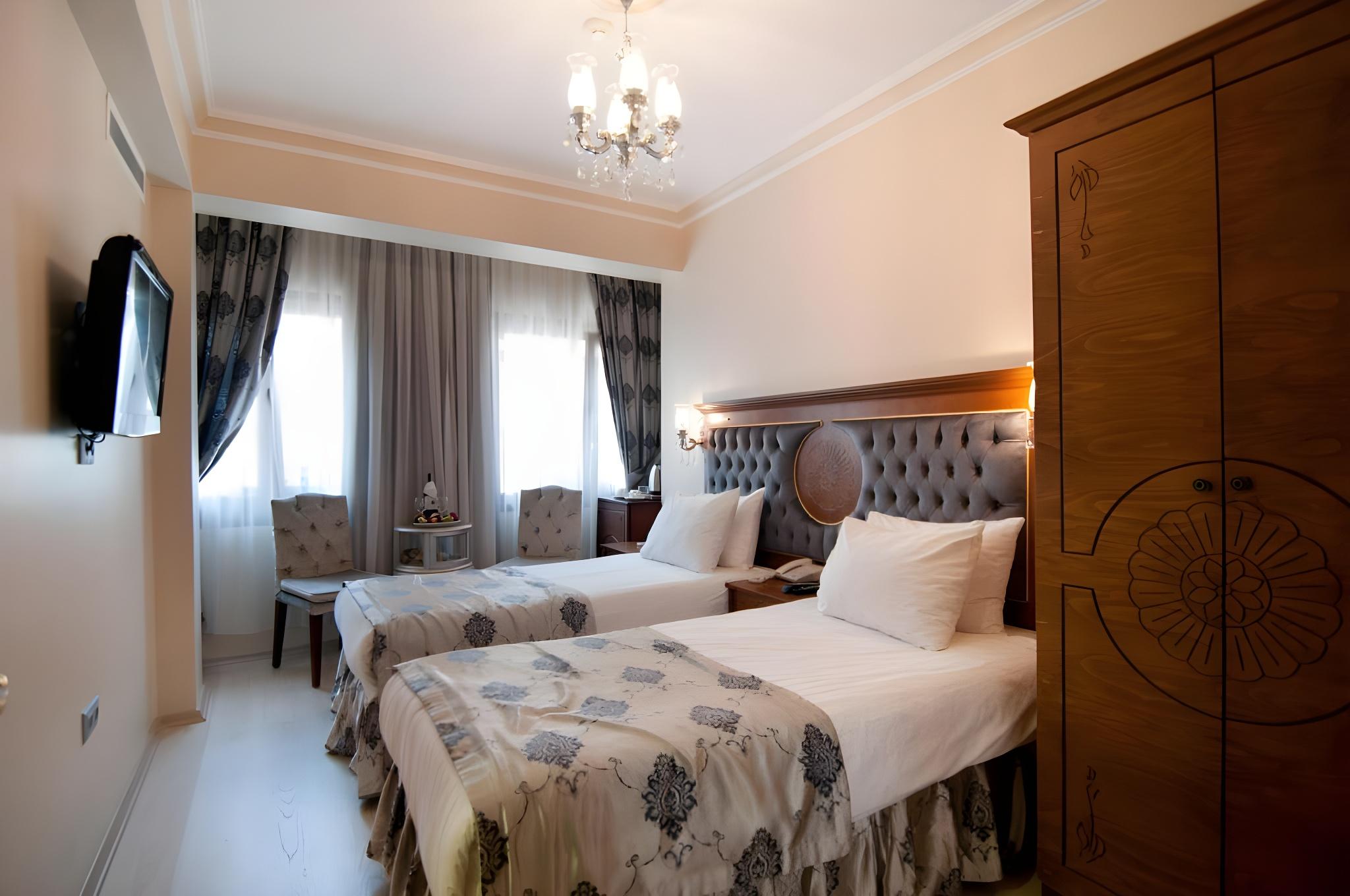 Budget, Basement, King Bed