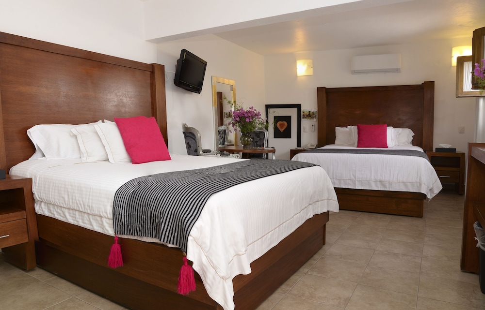 EL SERAFIN HOTEL BOUTIQUE 22/80