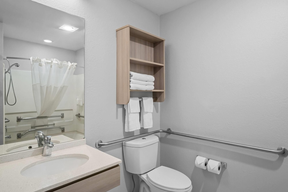 Microtel Inn Suites By Wyndham Georgetown 56/59