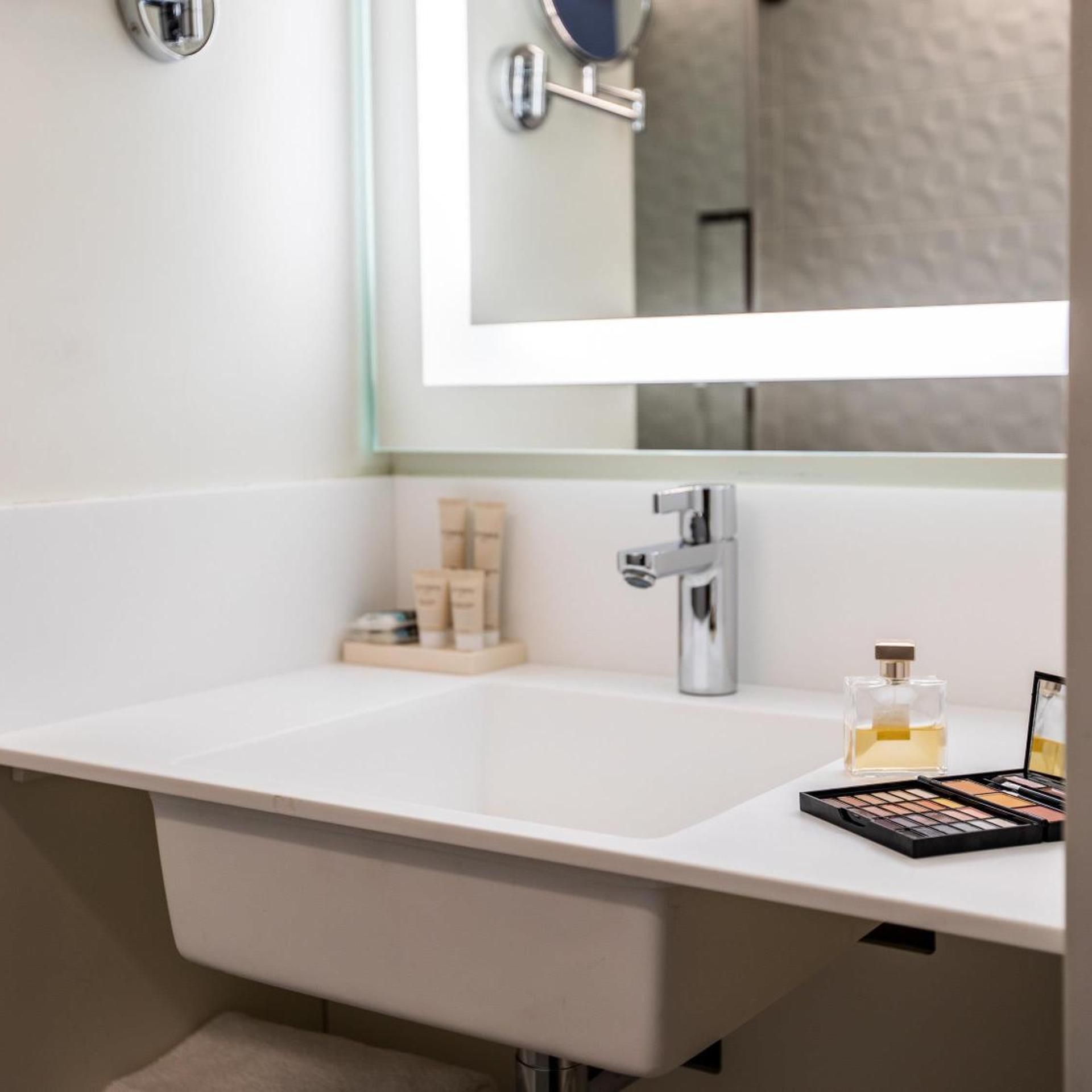 غرفة عائلية بسرير مزدوج وسرير فردي، Mercure Paris Gennevilliers 5/5