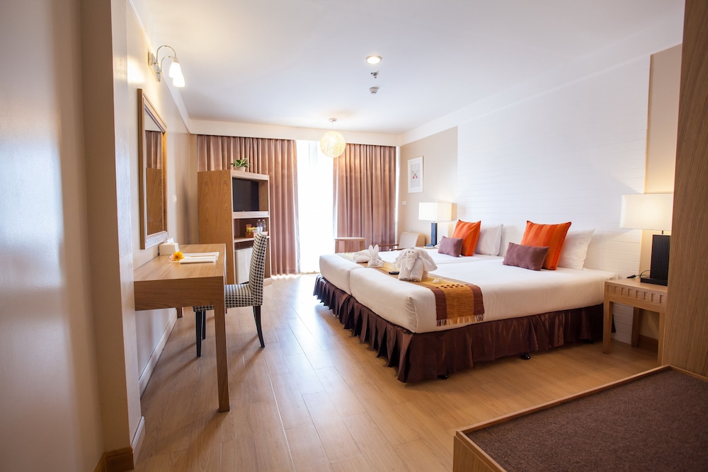 Paradise Hotel 21/64