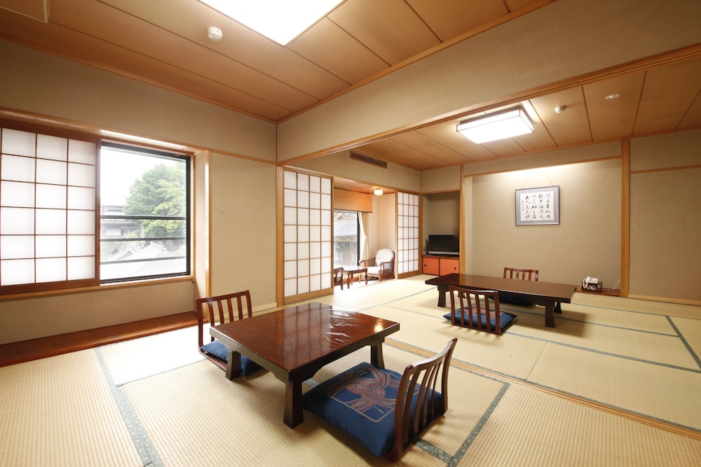 Wakamatsu Honten 24/30