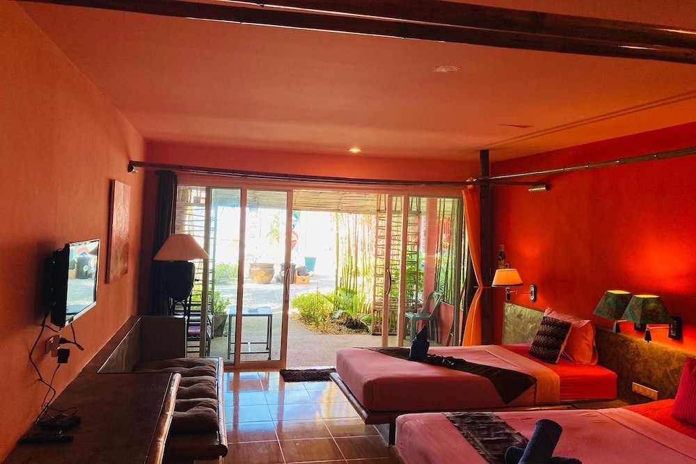 Cha Ba Lanta Resort Bungalows 32/75